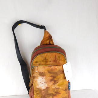 SLING BACKPACK IN TIE DYE