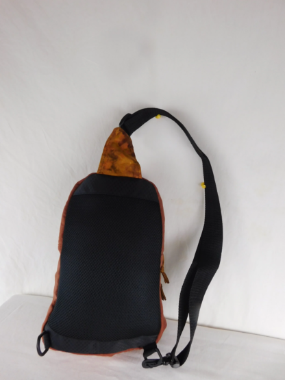 SLING BACKPACK IN TIE DYE - Image 5